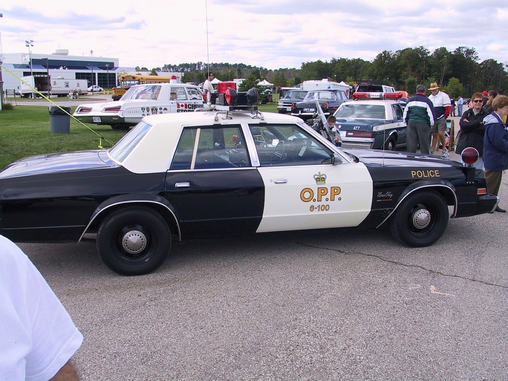 Plymouth Gran Fury 2003